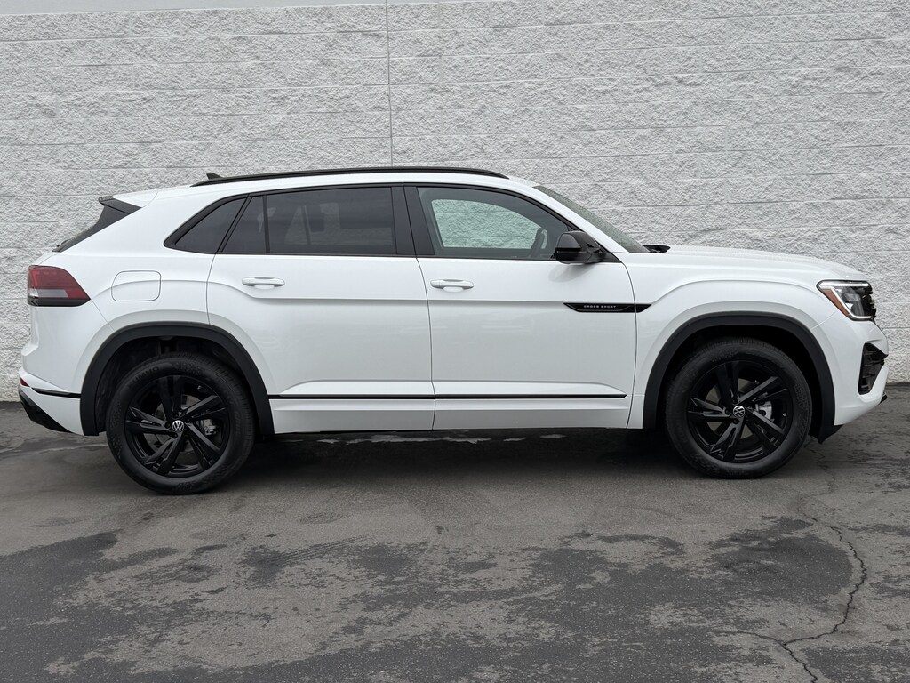 New 2026 Volkswagen Atlas Cross Sport SEL R-Line Black SUV