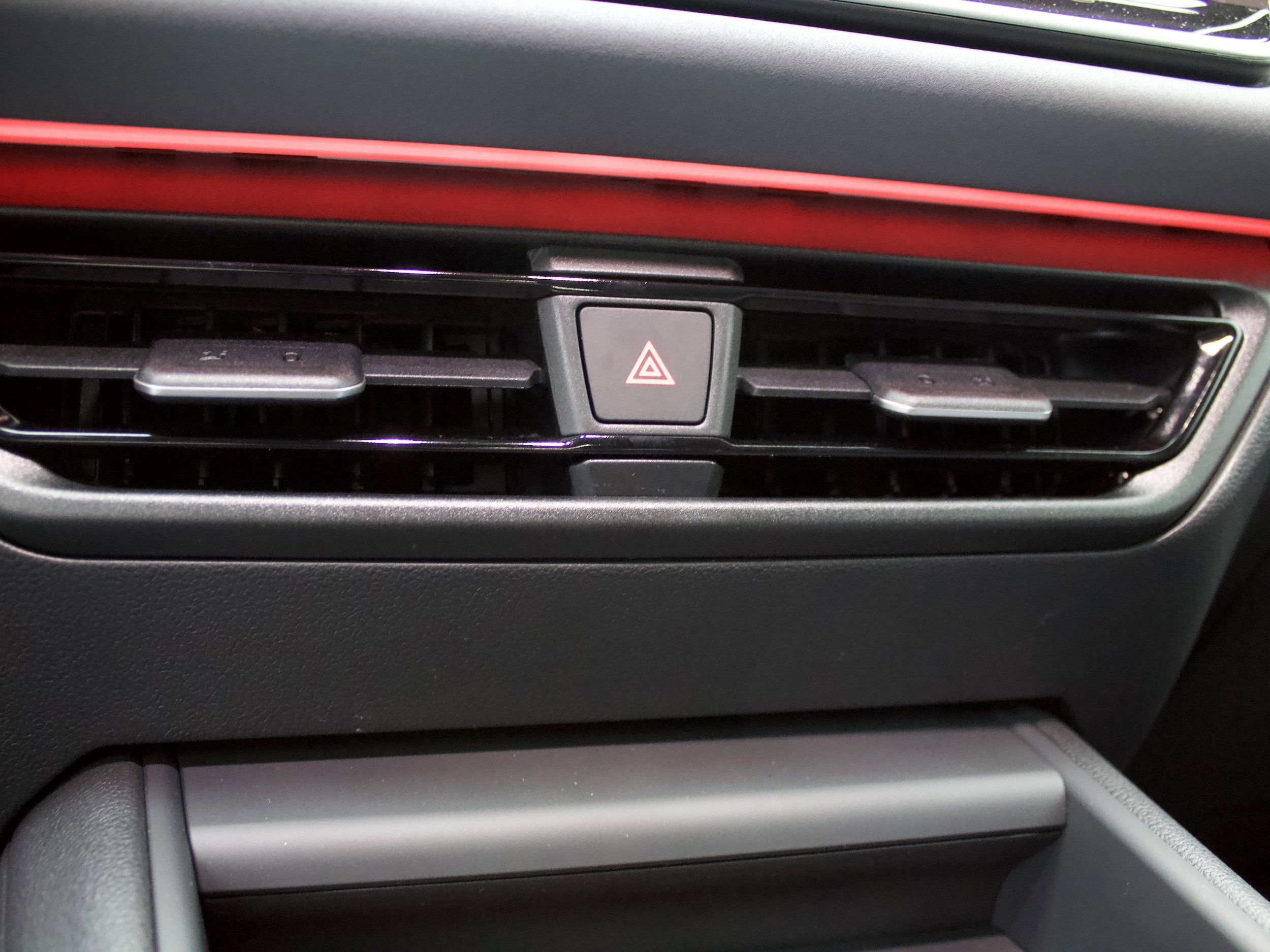 2026 Volkswagen Tiguan SE - Photo 22