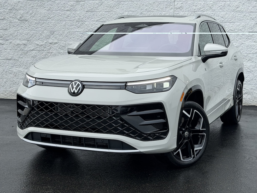 New 2026 Volkswagen Tiguan SEL R-Line Turbo SUV
