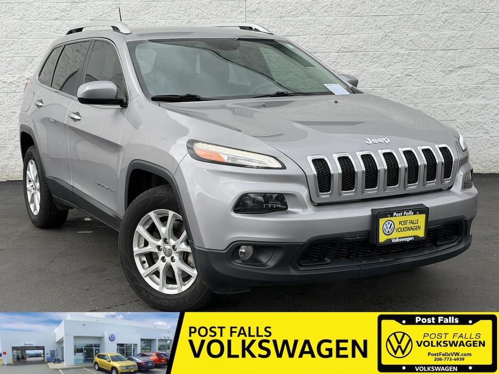 Used 2017 Jeep Cherokee Latitude 4x4 SUV