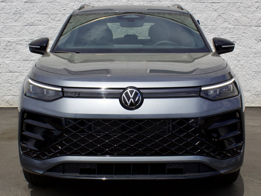 New 2026 Volkswagen Tiguan 2.0T SE R-Line Black SUV