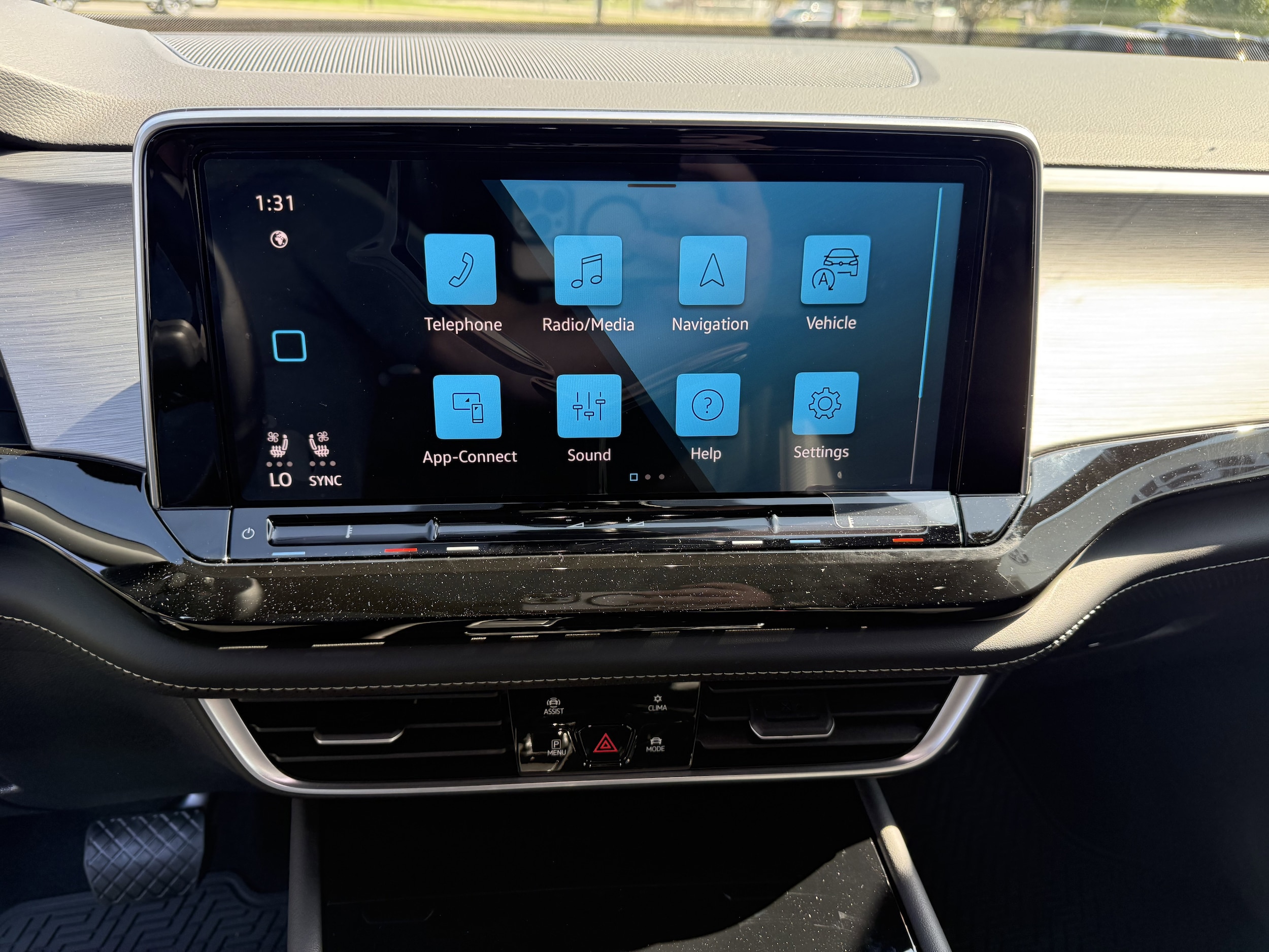 2026 Volkswagen Atlas Cross Sport SE w/Tech - Photo 20