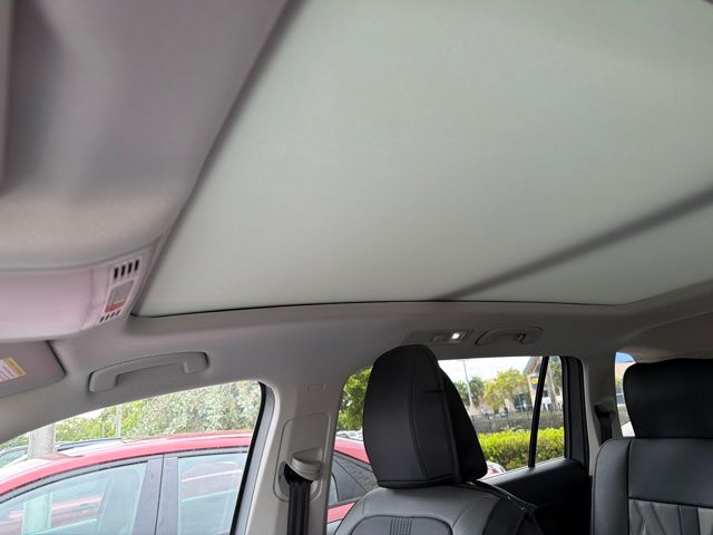 2021 Volkswagen Tiguan SE - Photo 11