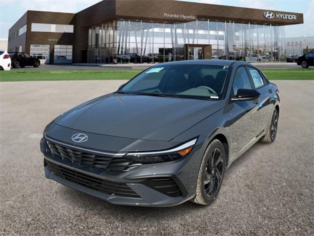New 2026 Hyundai Elantra SEL Sport Sedan
