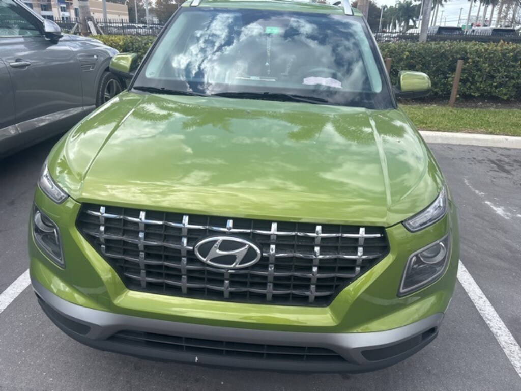 Used 2023 Hyundai Venue SEL SUV