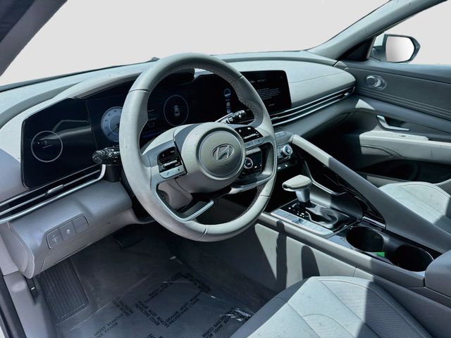 2024 Hyundai Elantra SEL - Photo 9