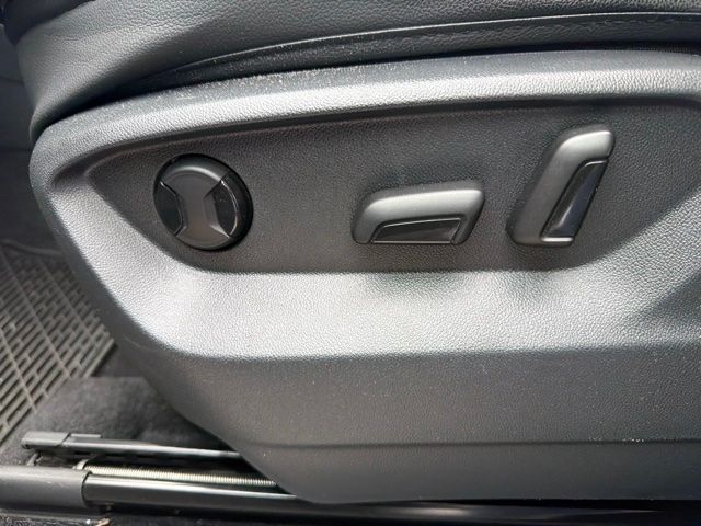 2021 Volkswagen Tiguan SE - Photo 10