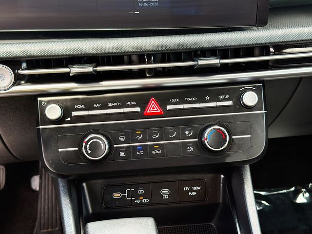 2025 Hyundai Tucson SE - Photo 15