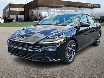 2025 Hyundai Elantra SEL Convenience Sedan