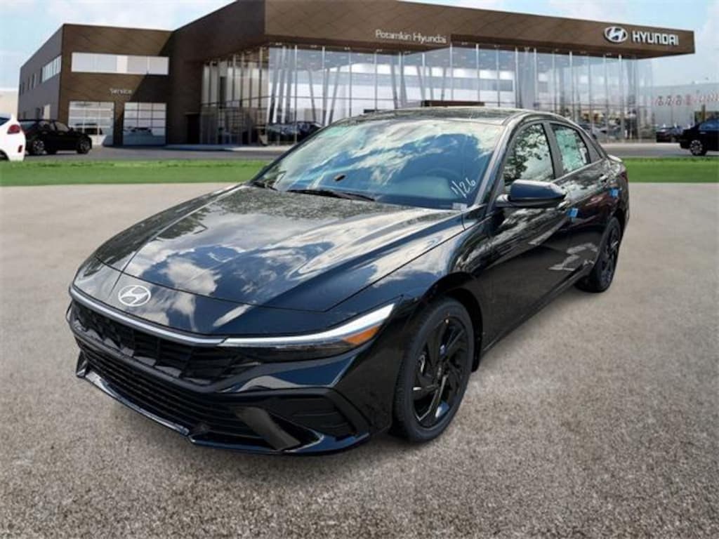 New 2026 Hyundai Elantra SEL Sport Sedan