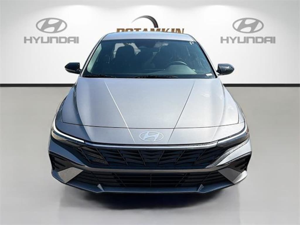 New 2026 Hyundai Elantra SEL Sport Sedan
