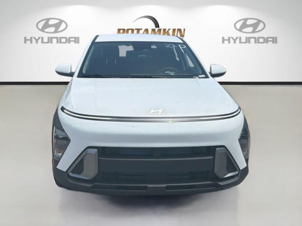New 2027 Hyundai Kona SE FWD SUV