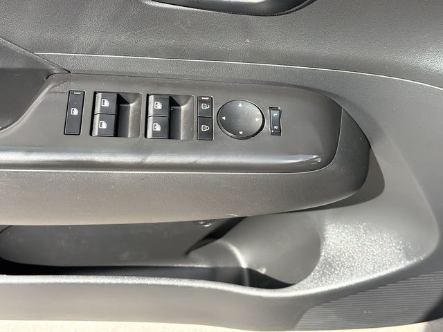 2024 Hyundai Kona SEL - Photo 17