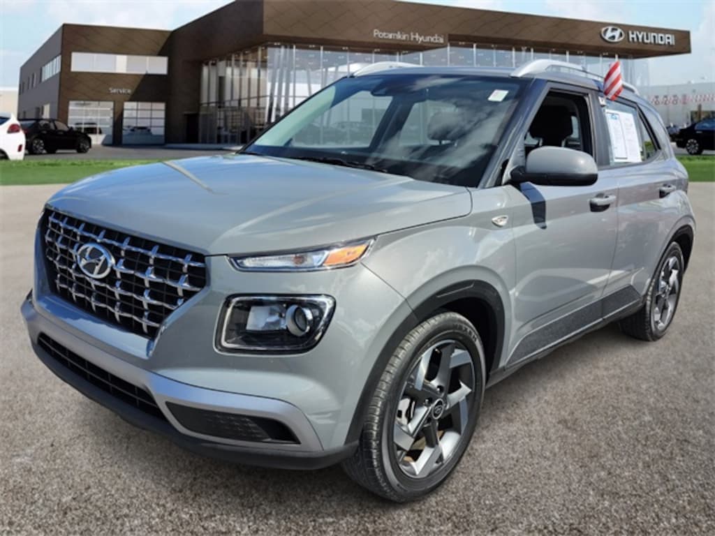 Used 2022 Hyundai Venue SEL SUV