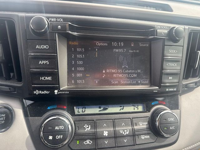 2018 Toyota RAV4 XLE - Photo 18