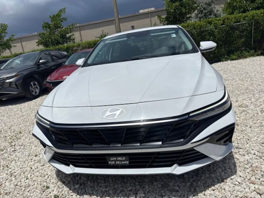 Certified 2025 Hyundai Elantra SEL Convenience Sedan