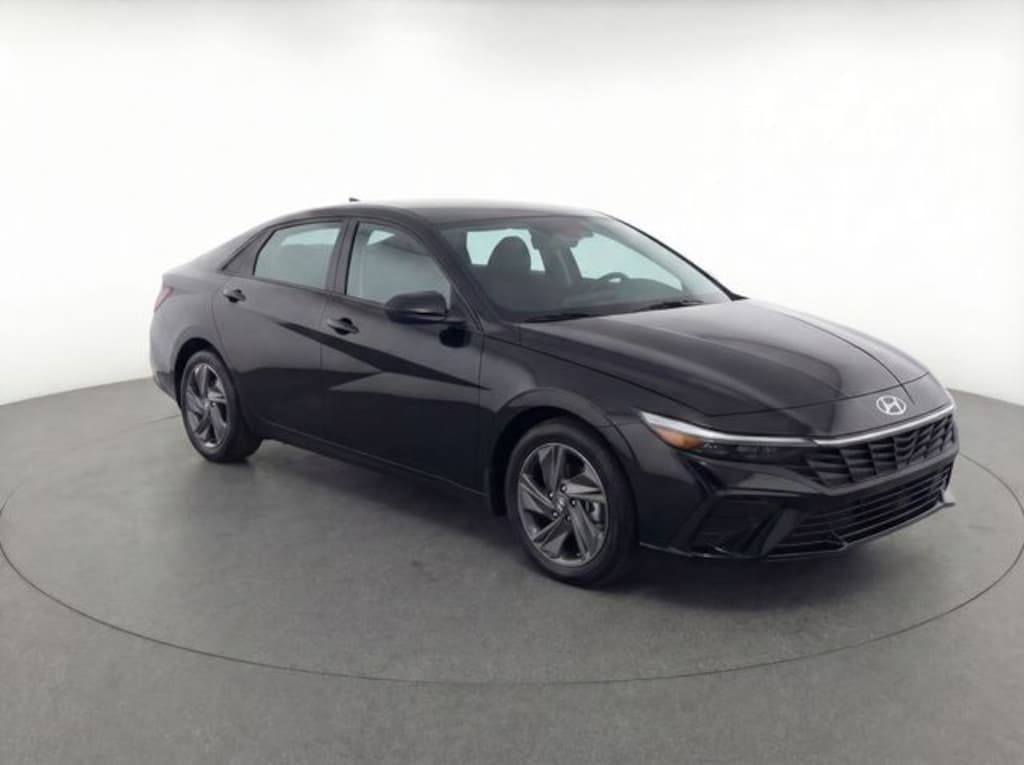 Certified 2024 Hyundai Elantra SE Sedan