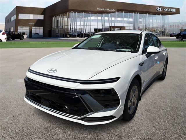 2026 Hyundai Sonata SE's photo