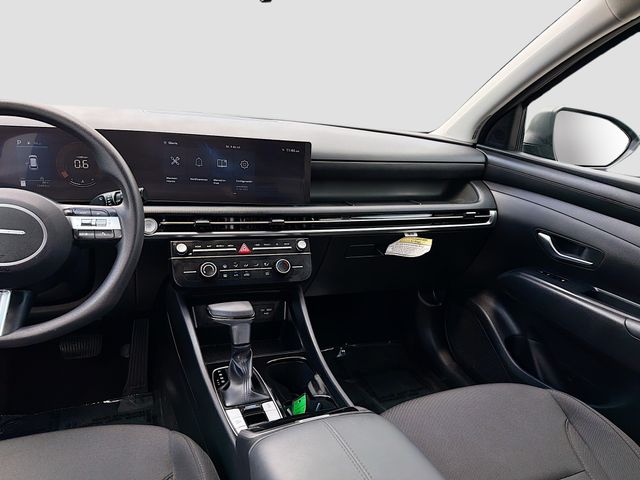 2025 Hyundai Tucson SE - Photo 21