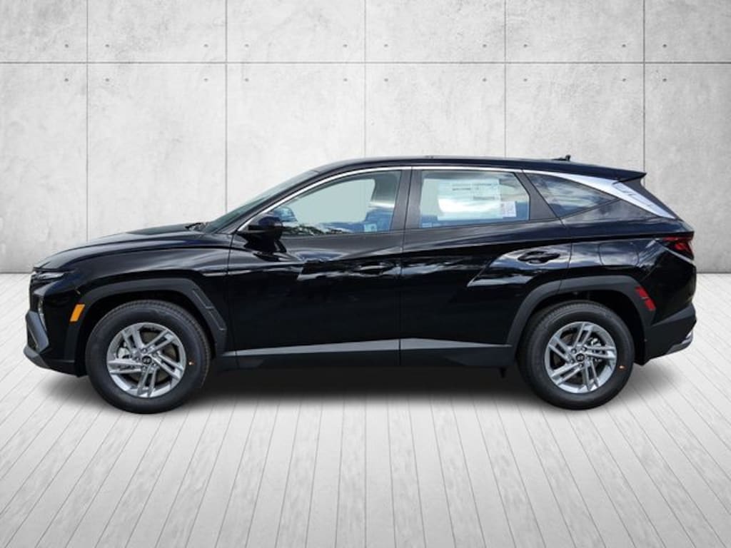 Certified 2025 Hyundai Tucson SE SUV