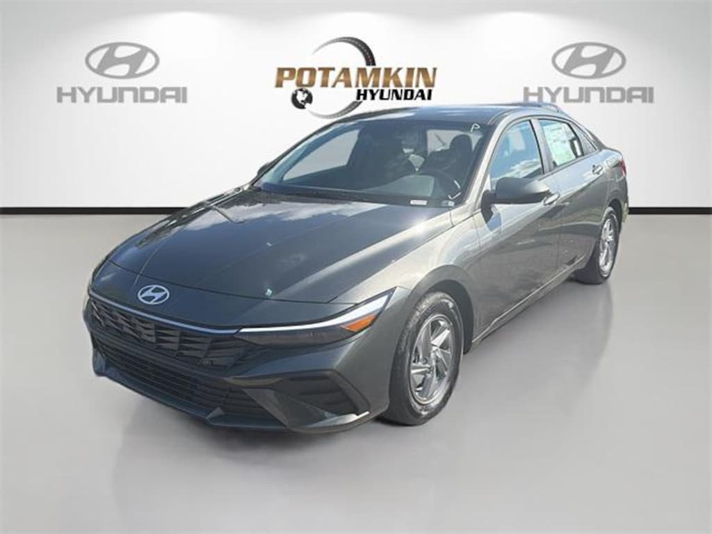 New 2026 Hyundai Elantra SE Sedan