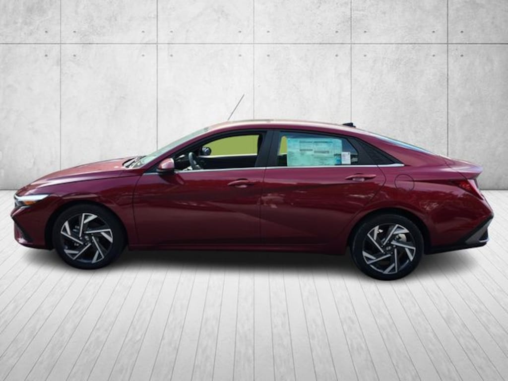 Certified 2025 Hyundai Elantra SEL Convenience Sedan