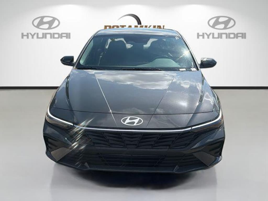 New 2026 Hyundai Elantra SEL Sport Sedan