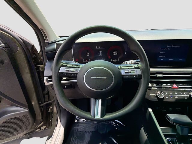 2025 Hyundai Tucson SE - Photo 11