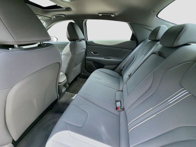 2024 Hyundai Elantra SEL - Photo 24