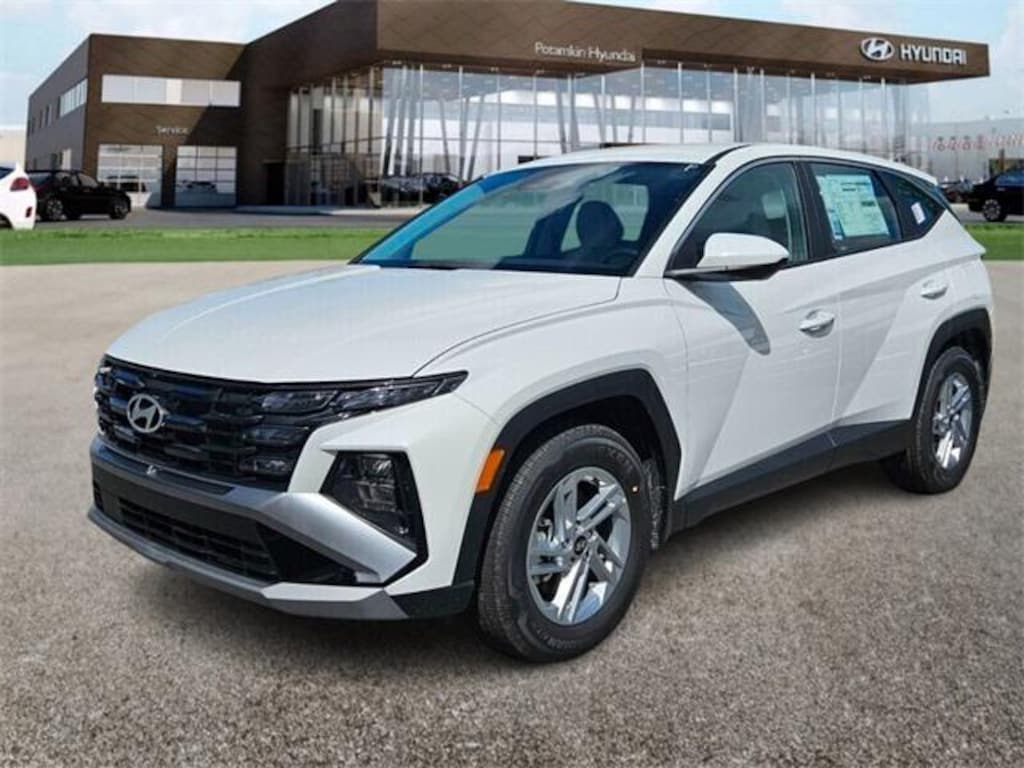 New 2026 Hyundai Tucson SE FWD SUV