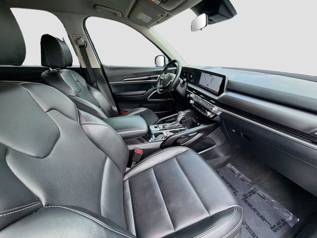 2025 Kia Telluride LX - Photo 28