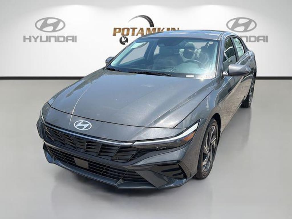 New 2026 Hyundai Elantra Limited Sedan