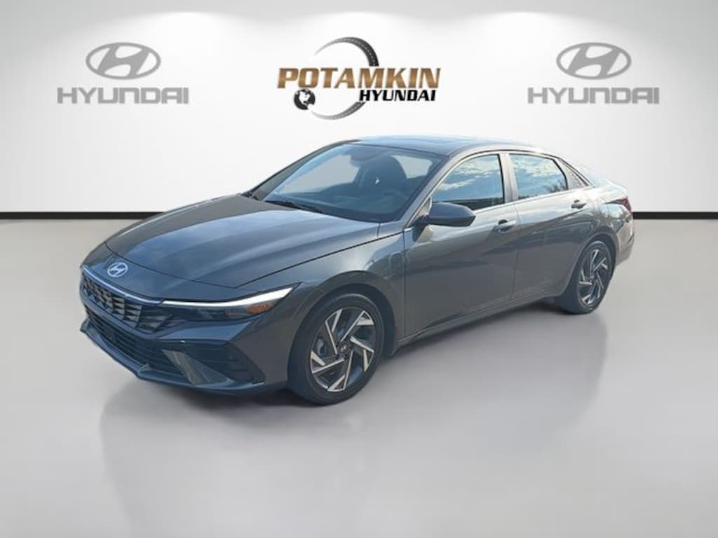 Certified 2025 Hyundai Elantra SEL Convenience Sedan