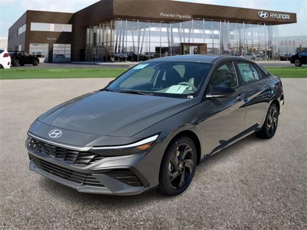 New 2026 Hyundai Elantra SEL Sport Sedan