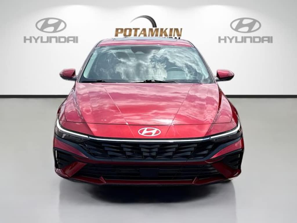 Certified 2025 Hyundai Elantra SEL Convenience Sedan