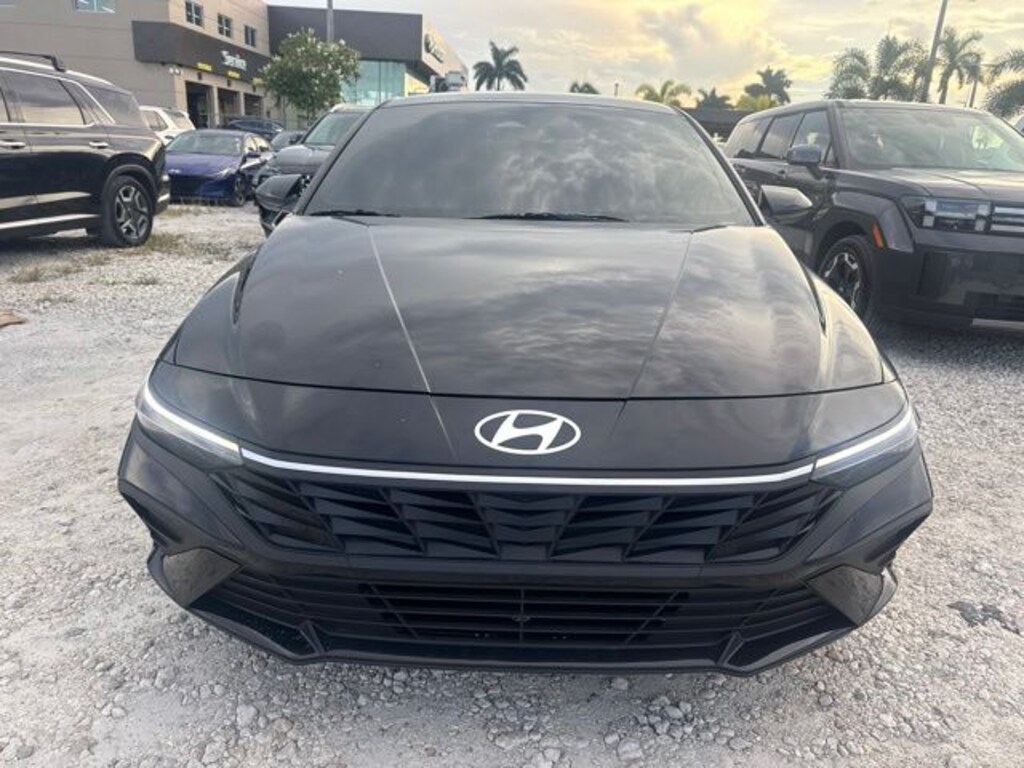 Used 2025 Hyundai Elantra SEL Sport Sedan
