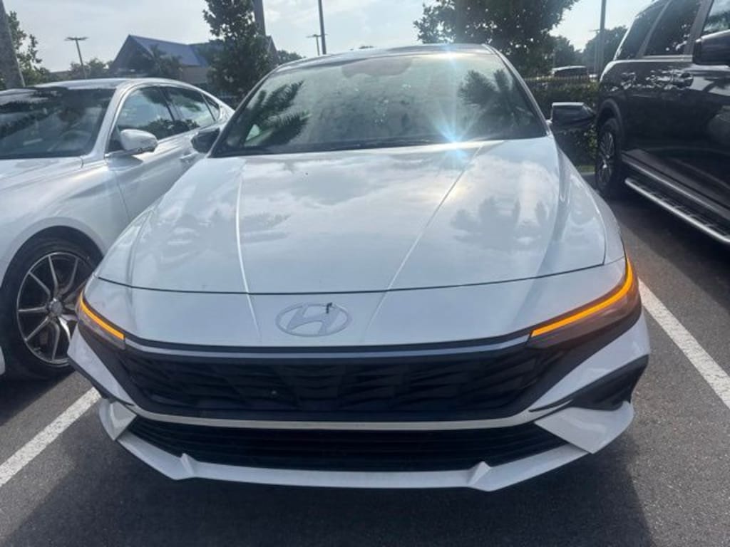 Certified 2025 Hyundai Elantra SEL Sport Sedan