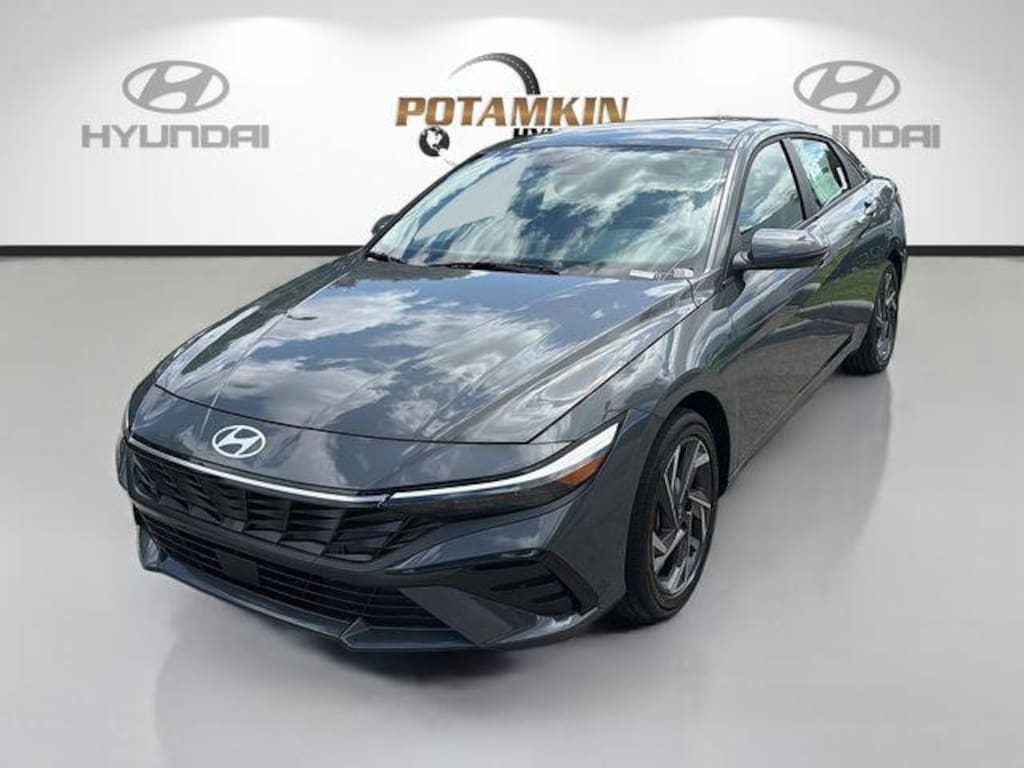 New 2026 Hyundai Elantra Limited Sedan