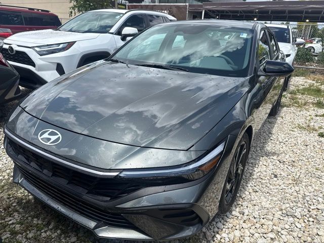 2026 Hyundai Elantra SEL Sport - Photo 2