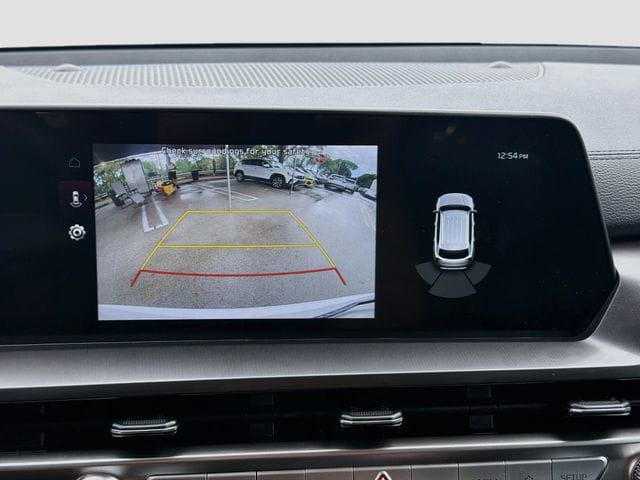 2025 Kia Telluride LX - Photo 14