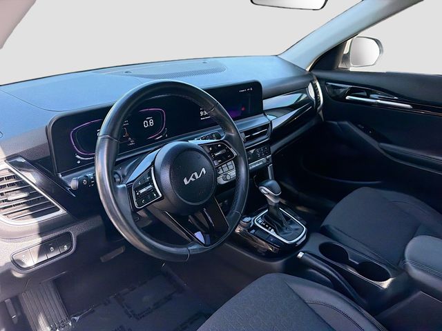 2025 Kia Seltos S - Photo 9