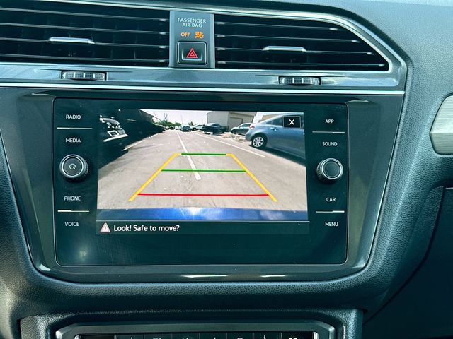 2021 Volkswagen Tiguan SE - Photo 13