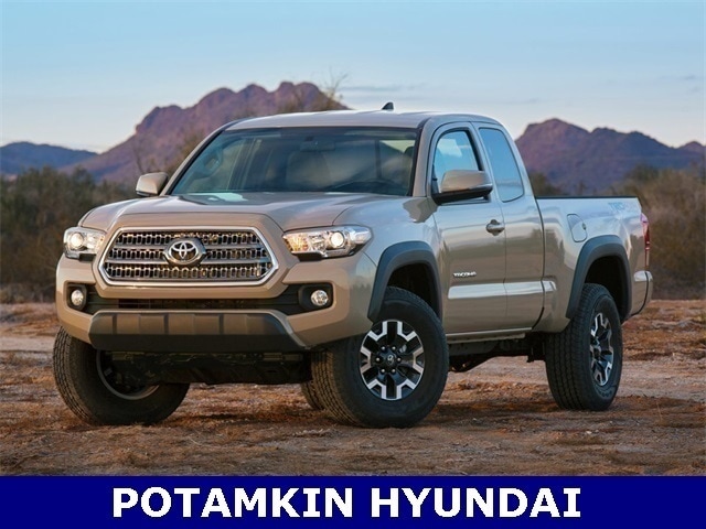 2019 Toyota Tacoma SR5's photo