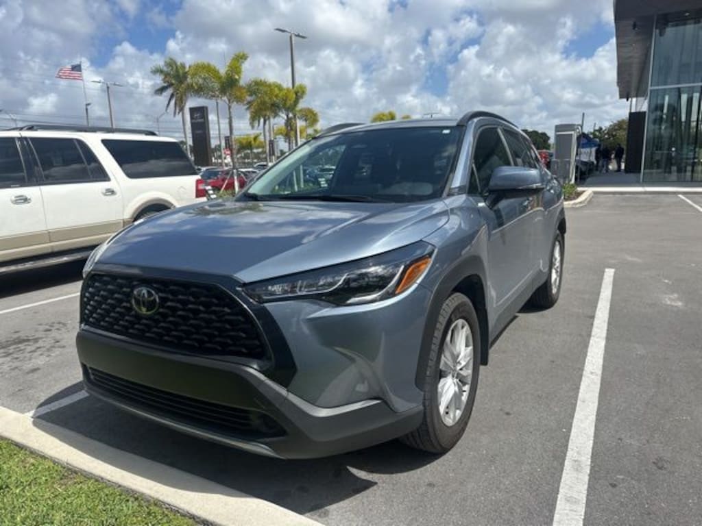 Used 2024 Toyota Corolla Cross LE SUV