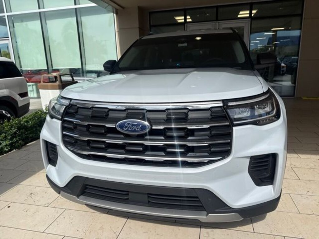 Used 2025 Ford Explorer Active SUV