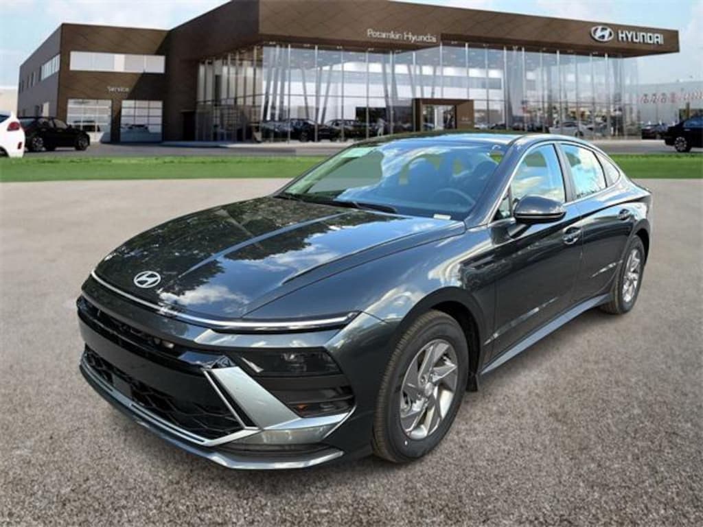 New 2026 Hyundai Sonata SE Sedan