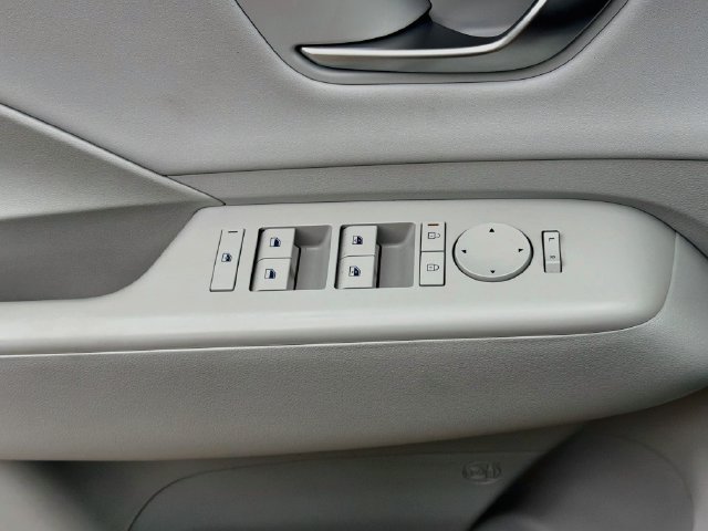 2026 Hyundai Kona Limited - Photo 19