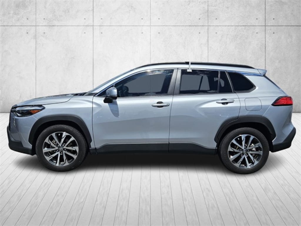 Used 2024 Toyota Corolla Cross XLE SUV