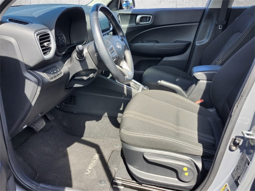 Used 2022 Hyundai Venue SEL SUV