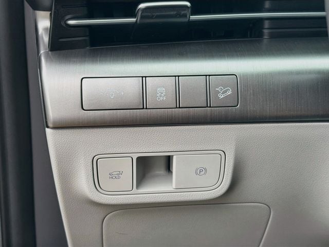 2026 Hyundai Kona Limited - Photo 10